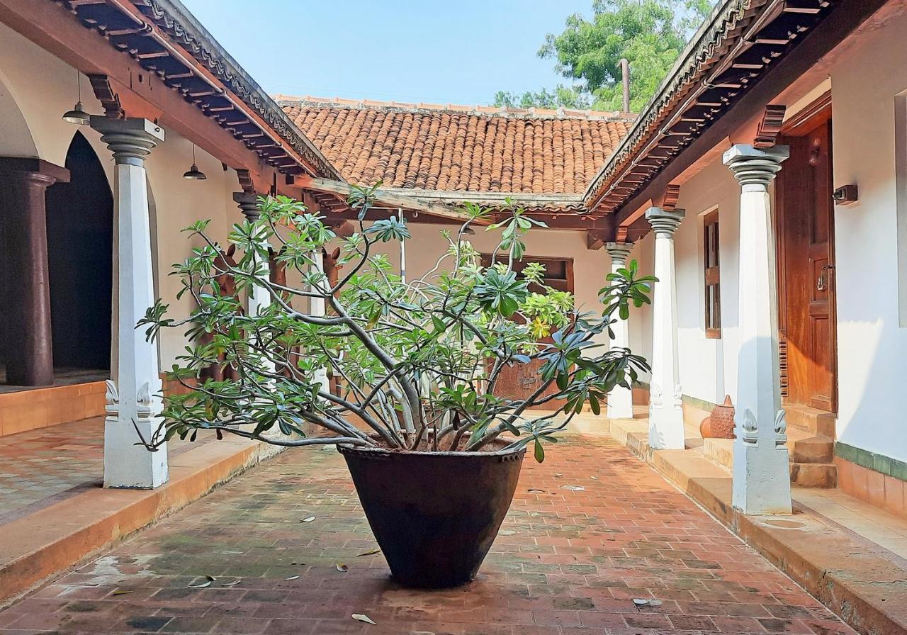 Saratha Vilas Chettinad Kānādukāttān Buitenkant foto