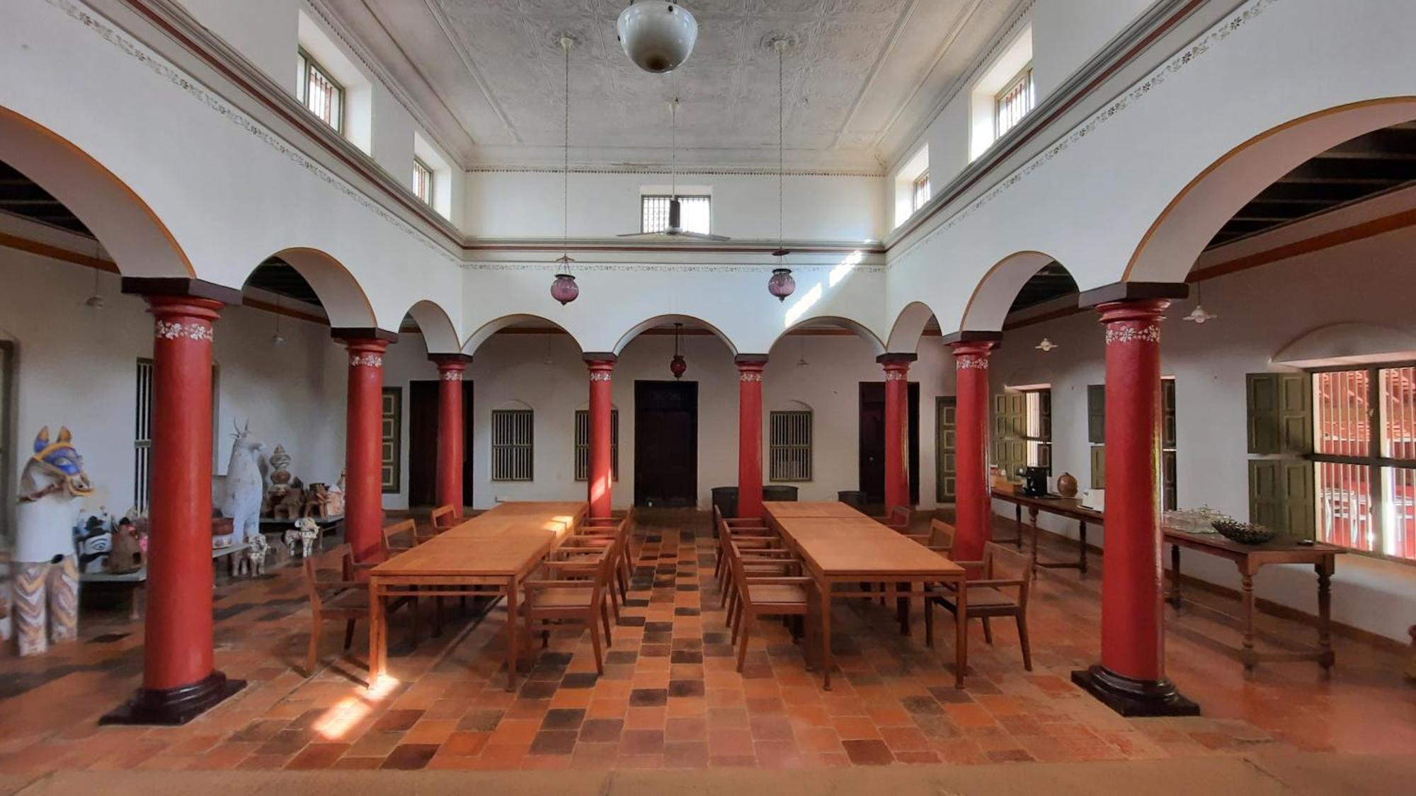 Saratha Vilas Chettinad Kānādukāttān Buitenkant foto
