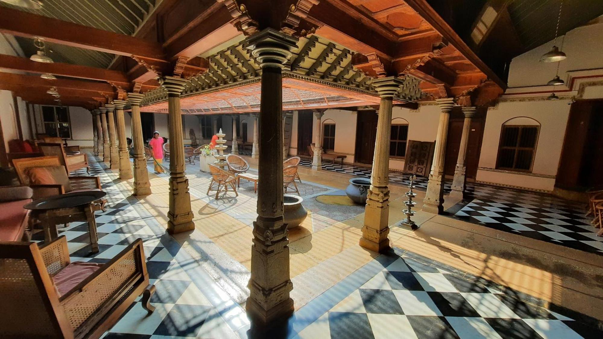 Saratha Vilas Chettinad Kānādukāttān Buitenkant foto